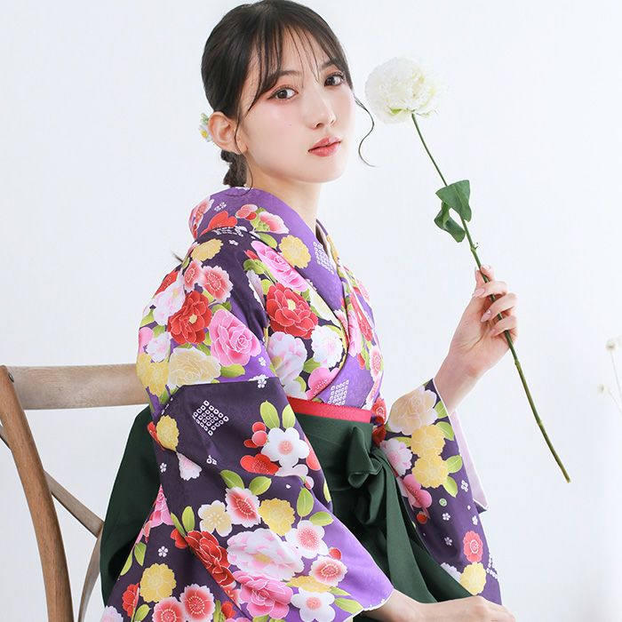 お花に蝶が舞う可愛いお着物、袴セット！ 袴4点セット 華やかB)袴セット 卒業式 卒服 着物 二尺袖着物 振袖
