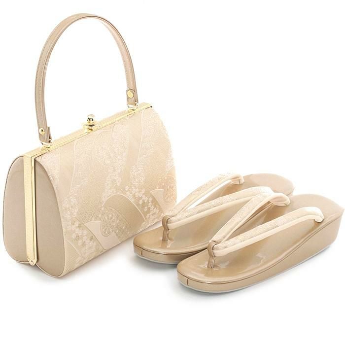 未使用✨結婚式　留袖　訪問着　礼装用　草履バッグセット　七五三 日本製 草履バッグセット 留袖用 訪問着用 フォーマル 礼装用 金